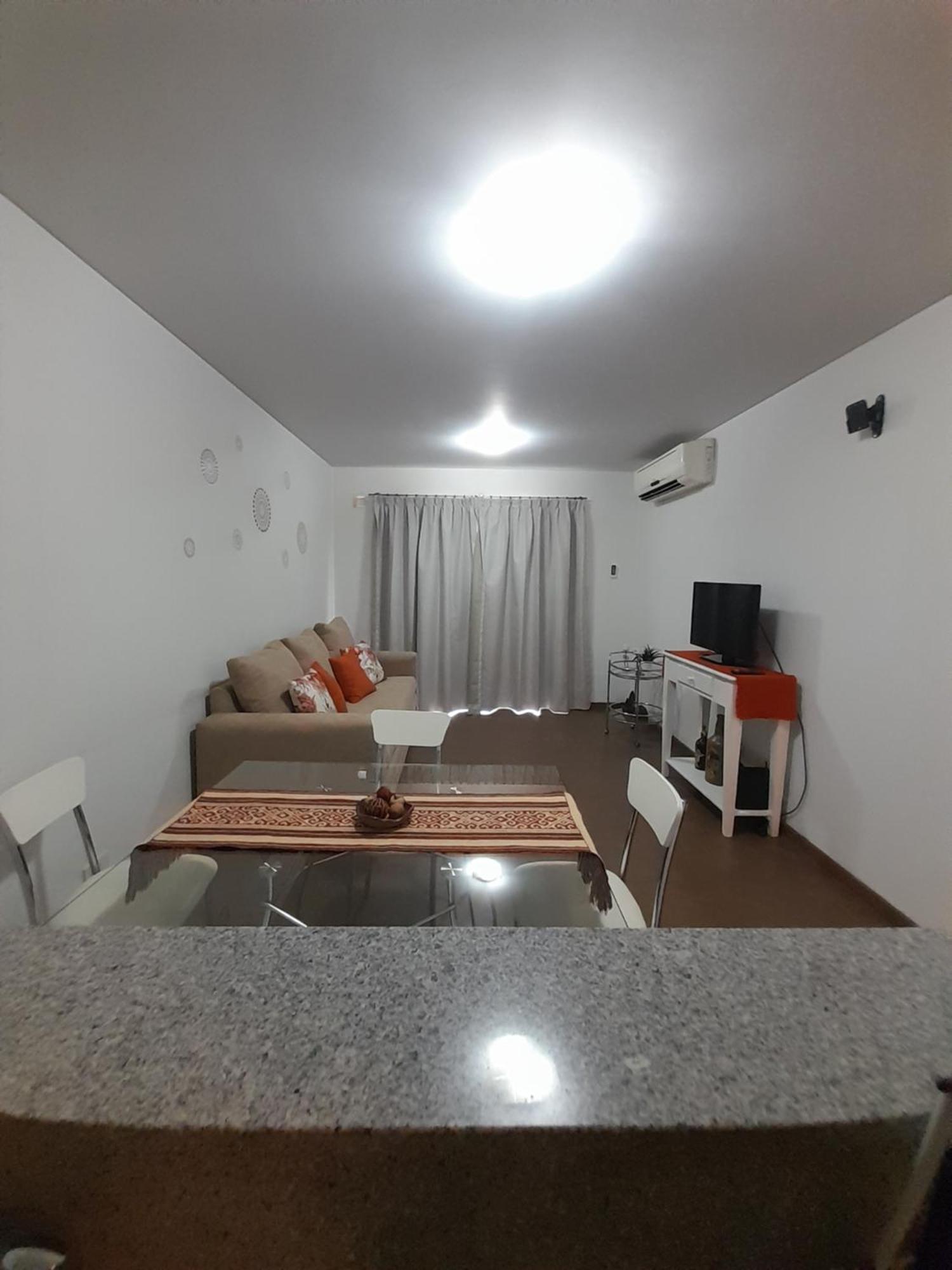 Departamento Centrico Plaza Alvarado Con Cochera Apartment Salta