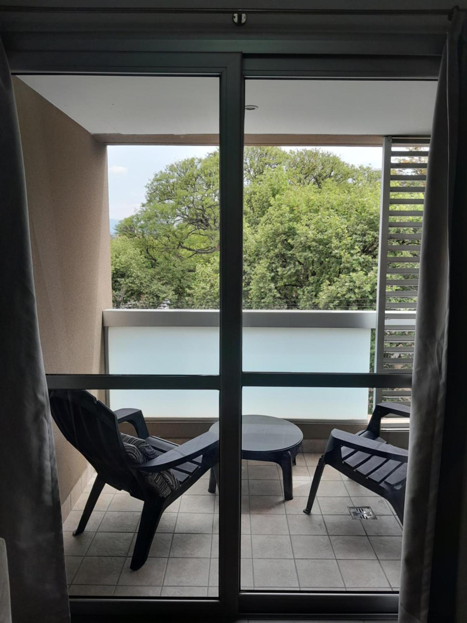 Departamento Centrico Plaza Alvarado Con Cochera Salta